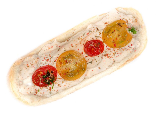 Baguette mit Paprikaquark