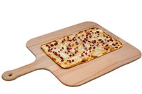 Klassischer Flammkuchen Speck Zwiebel